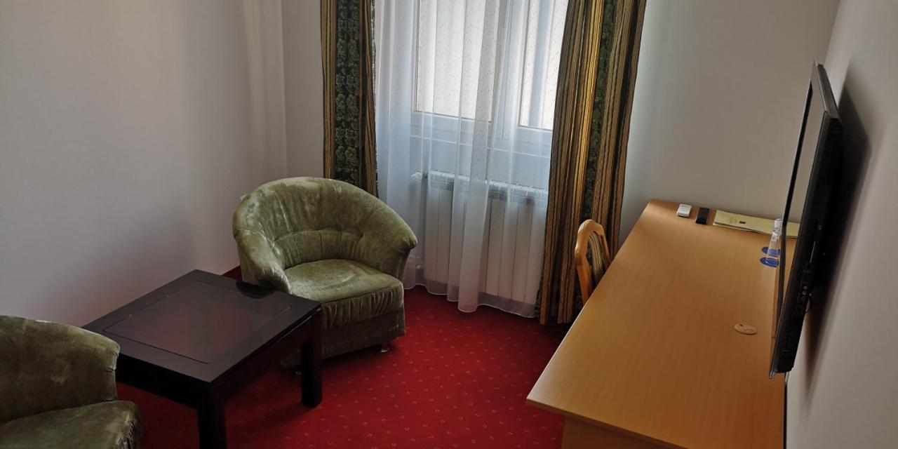 Hotel Elegance Belgrad Exterior foto