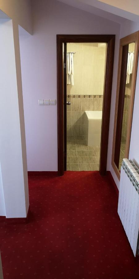 Hotel Elegance Belgrad Exterior foto