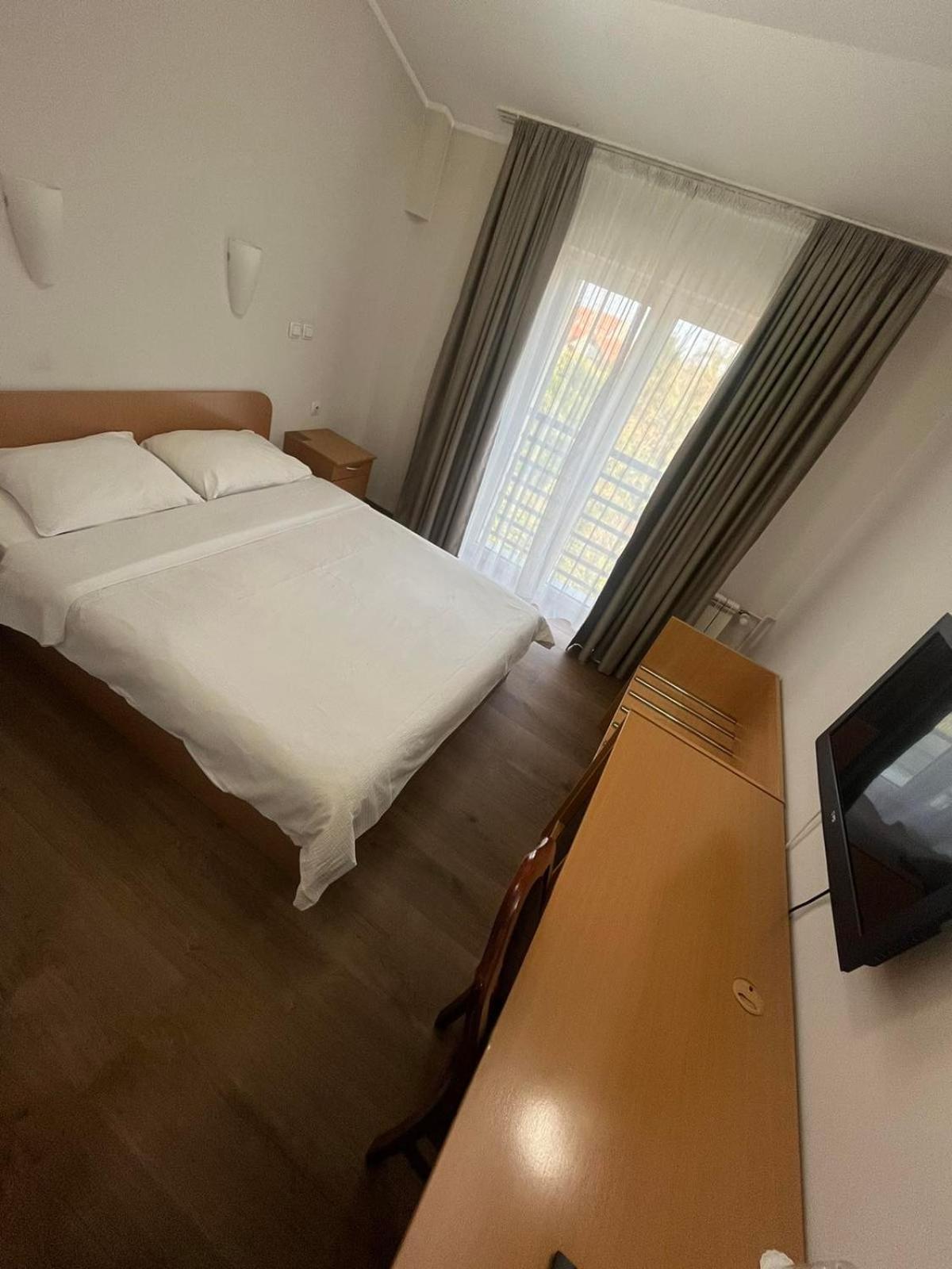 Hotel Elegance Belgrad Exterior foto
